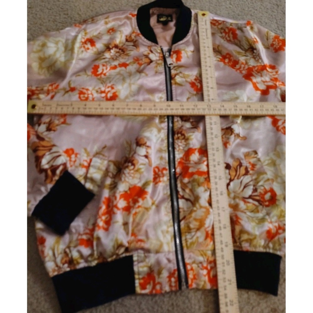 Glitz Flowres on Pink side Zip Jacket Like Silk Size Small